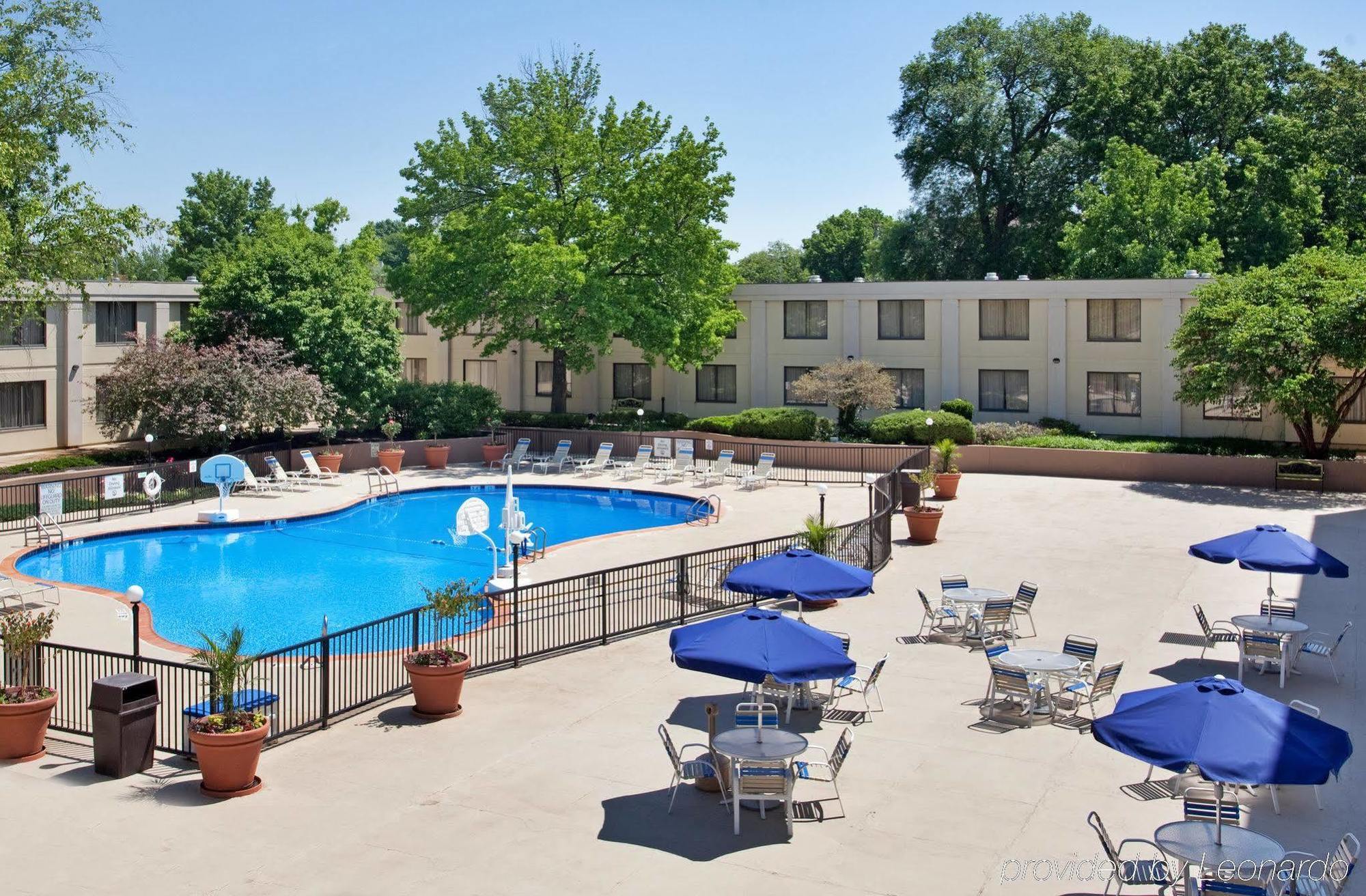 Holiday Inn Country Club Plaza Kansas City Exterior foto